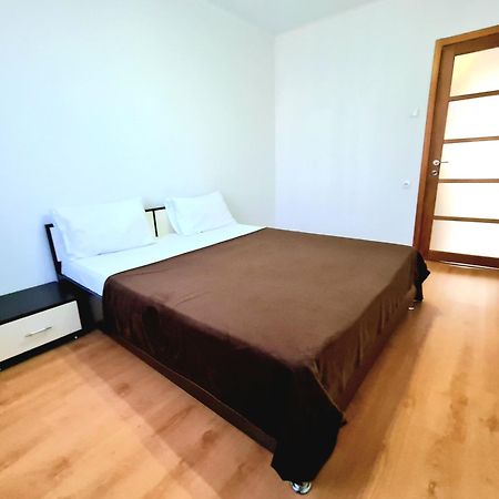 Apartament 2 Bedrooms, Botanica Κισινάου Εξωτερικό φωτογραφία
