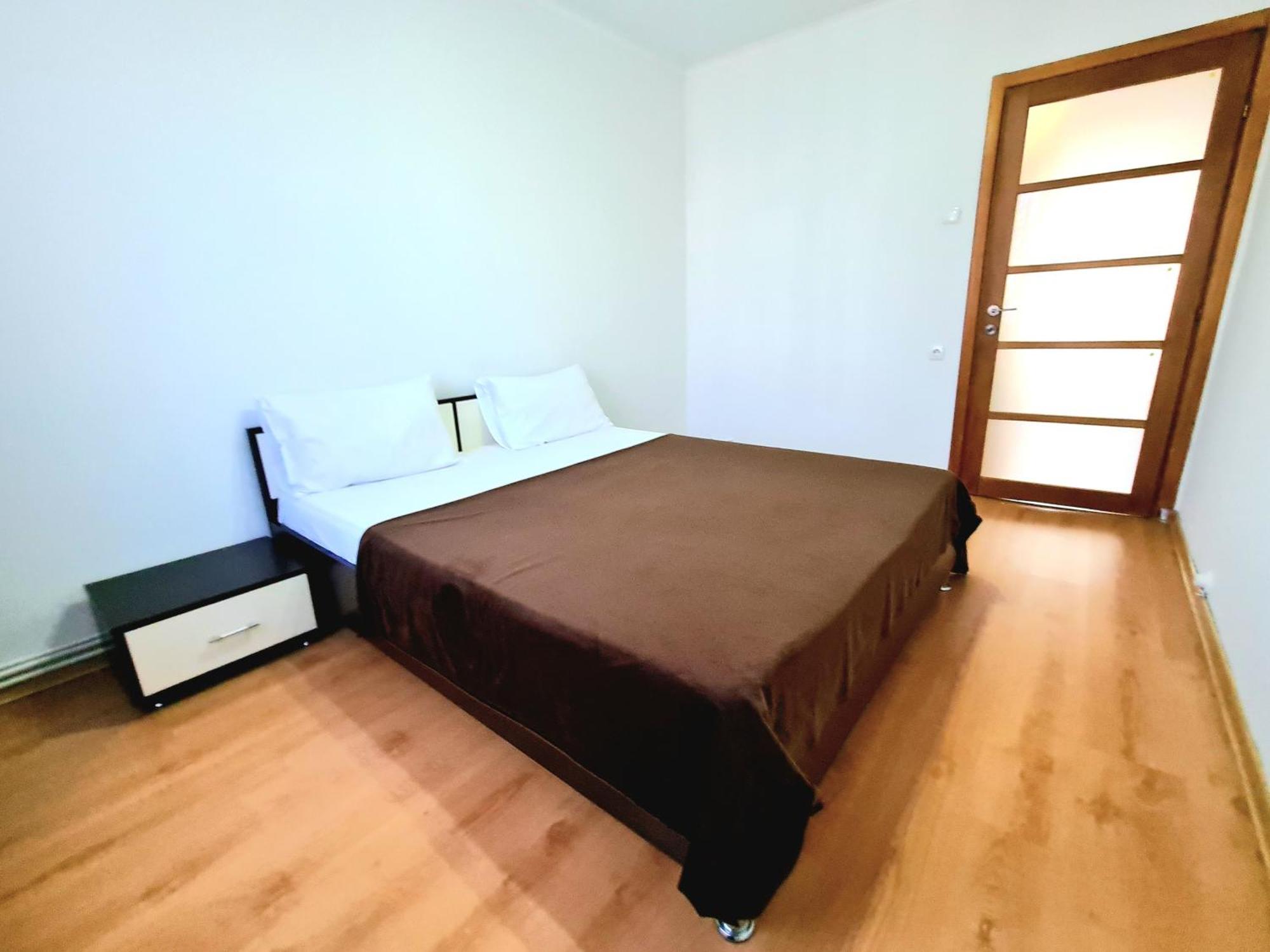 Apartament 2 Bedrooms, Botanica Κισινάου Εξωτερικό φωτογραφία
